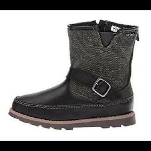 Carters Galaway sz 12 boys boots like new